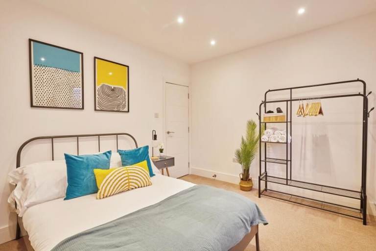 🏡🗝 Large & Modern Double Room – All Bills Included – Forest Gate 🏡🗝