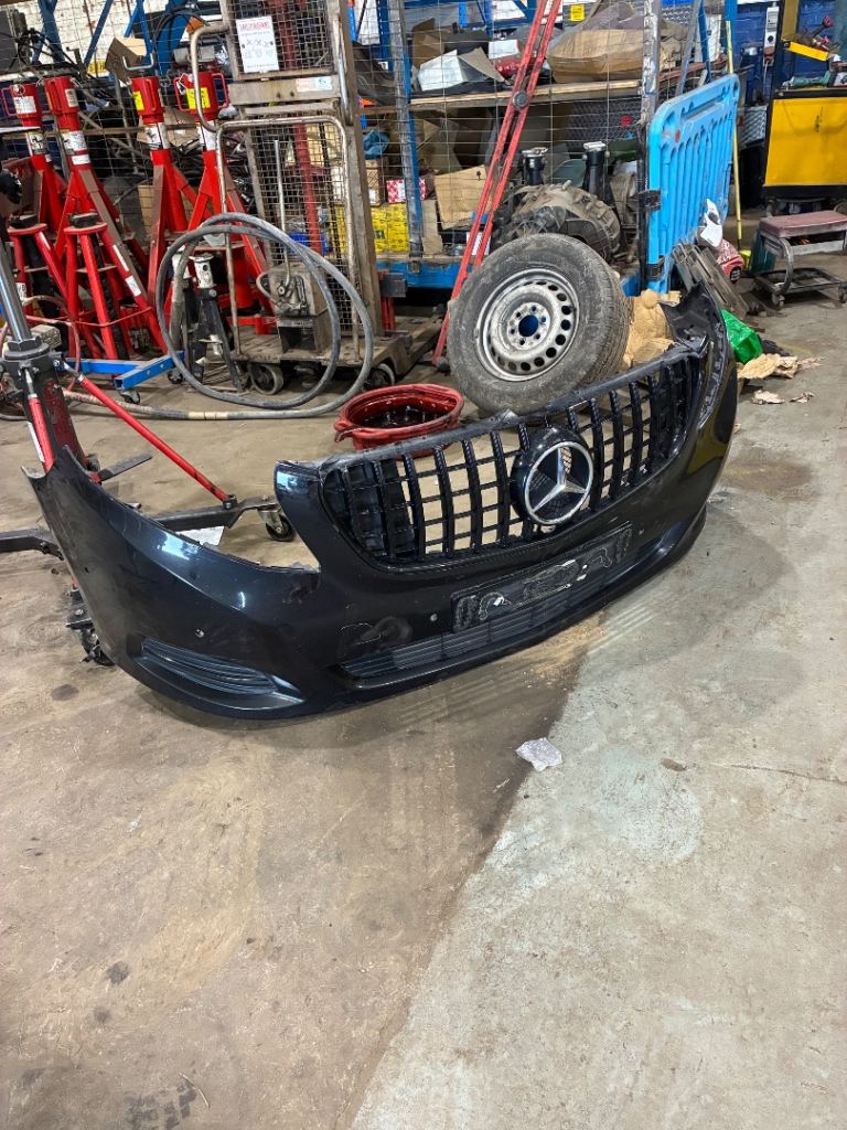 Mercedes v class w447 bumper and grill