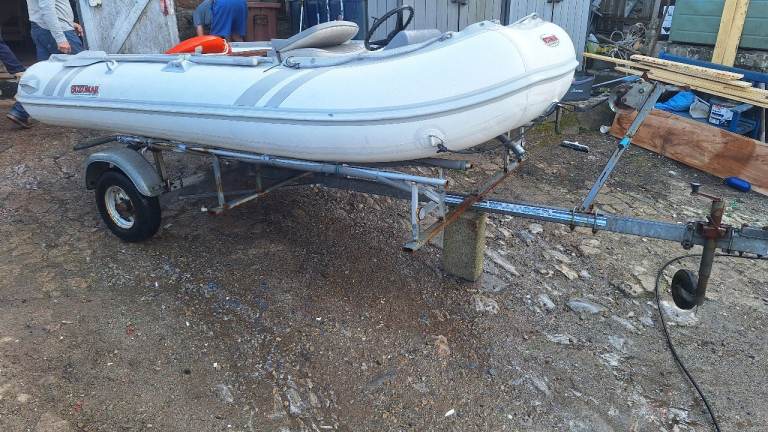Suzumar inflatable boat with trailer 