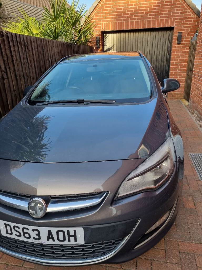 Vauxhall Astra (DS63 AOH) – Grey,