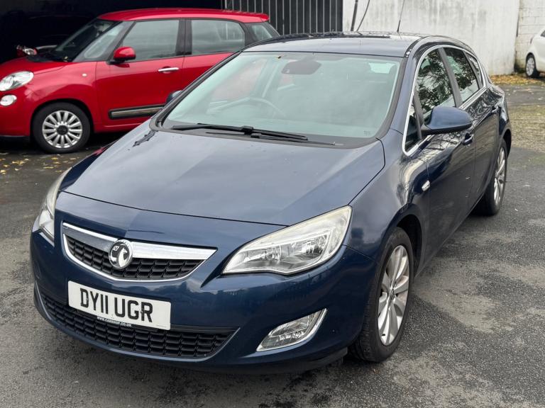 2011 Vauxhall Astra 1.6i 16V SE 5dr HATCHBACK Petrol Manual