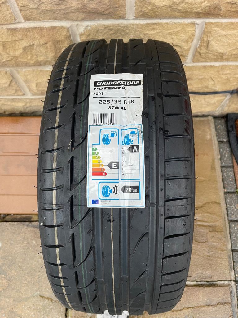 Bridgestone 225/35/18 brand new 