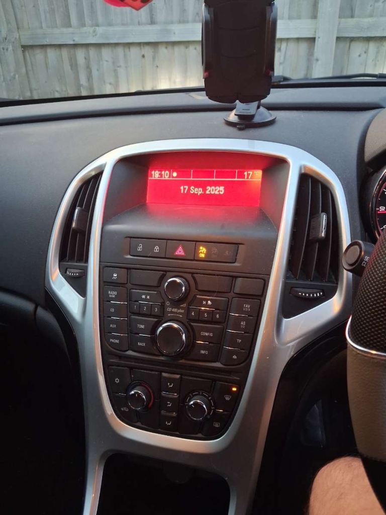 Vauxhall, ASTRA, Hatchback, 2015, Manual, 1398 (cc), 5 doors