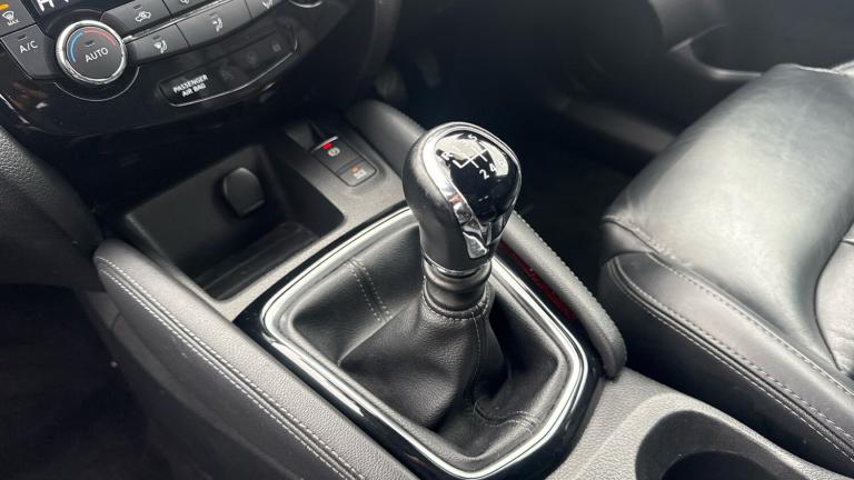 2021 Nissan Qashqai 1.3 DiG-T N-Motion 5dr Petrol Hatchback Hatchback Petrol Manual