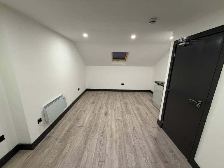 BENEFITS ACCEPTED - Studio Flat Available in Pinner Wealdstone Harrow HA3