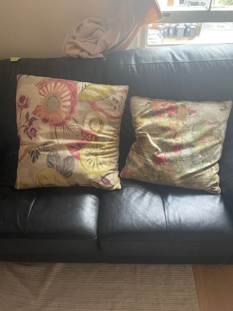 Pair of Floral Cushions