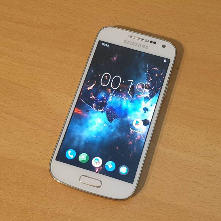 Galaxy S4 Mini Smartphone