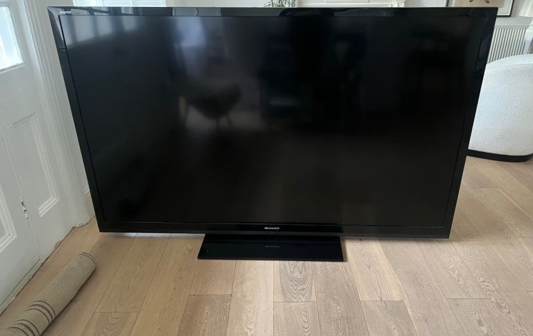 Very large Tv Sharp 80 inch TV 3D smart TV AQUOS