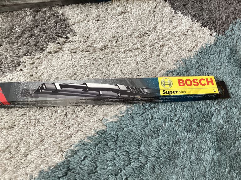 Bosch windscreen wiper 24 inch
