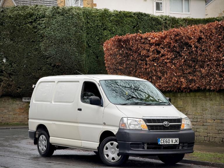 TOYOTA HIACE 2.5 D4-D SWB 280 [AC] + PART SHSTRY + TBELT DONE + 1FOWNER + VCLEAN