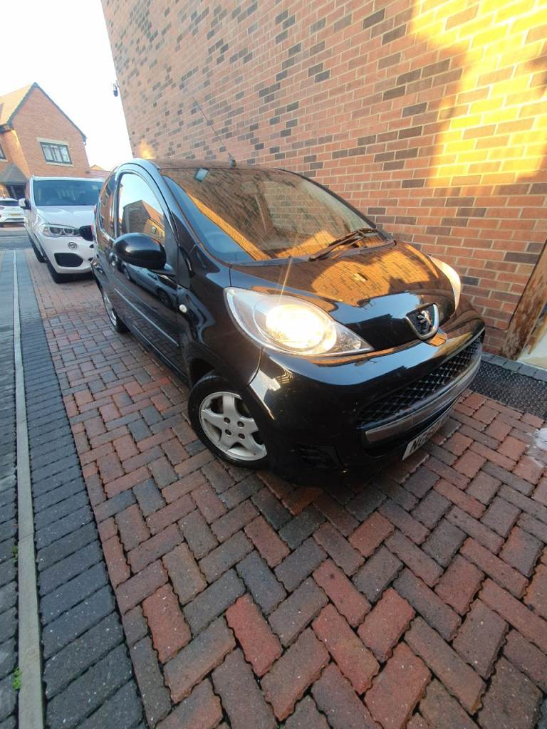 2011 Peugeot, 107, 998cc £20 Jan 2027 Mot drives well 