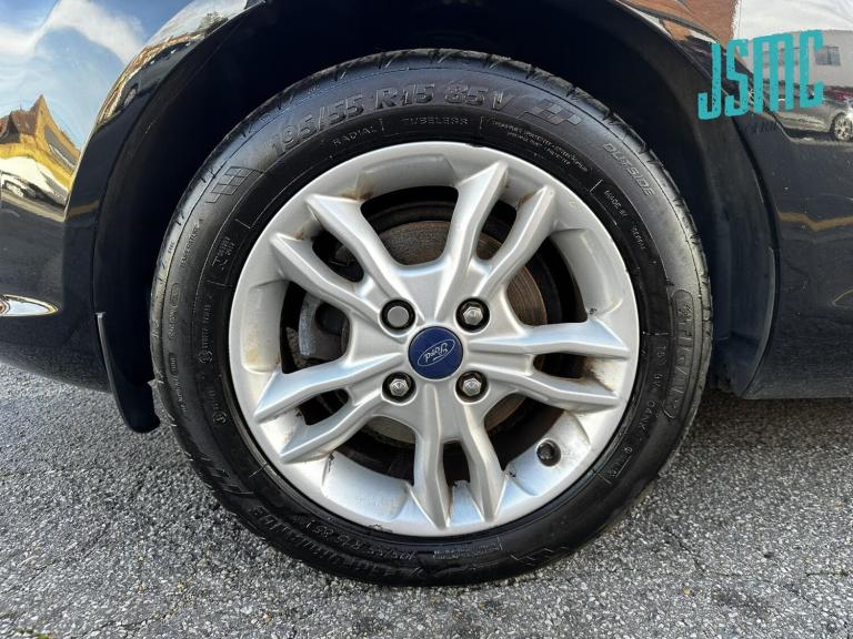 2015 Ford Fiesta 1.25 Zetec Hatchback 3dr Petrol Manual Euro 6 (82 ps) Hatchback Petrol Manual