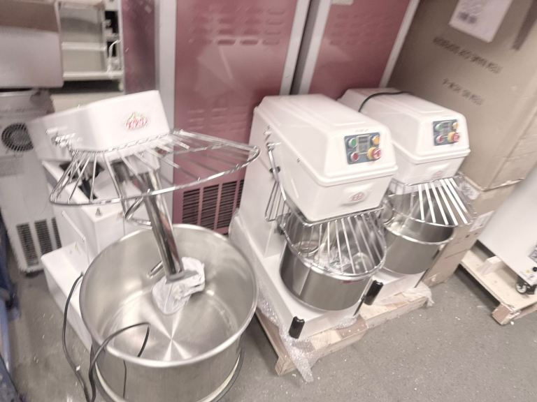 Commercial dough mixer 20 litre top quality cafe shop restaurant takeaway 