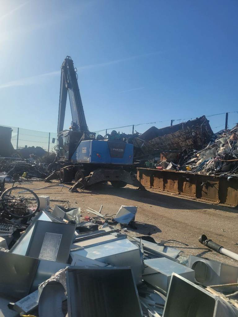 Free scrap metal collection in London, copper, brass, cables, aluminum 