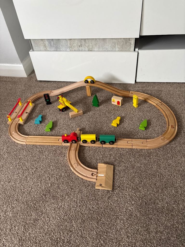 Wooden trans set with magnetic items 