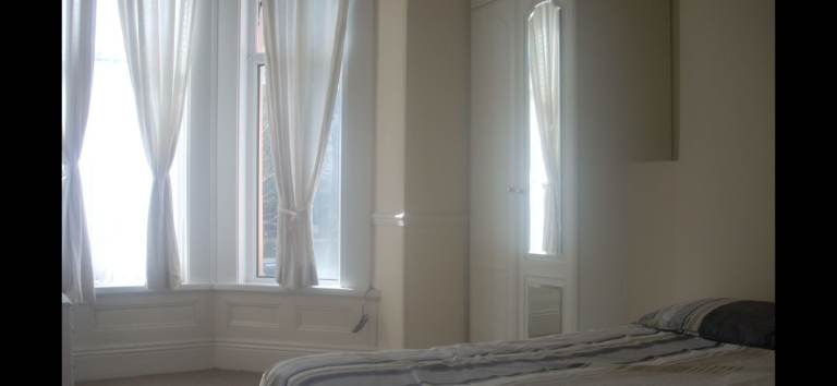 Bed sit whit on suite shower room