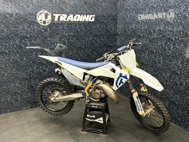 Husqvarna TC 125 2020 (MX / MOTOCROSS / ENDURO ) @ AJ TRADING