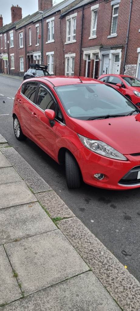 Ford fiesta titanium 1.4 petrol full service history 