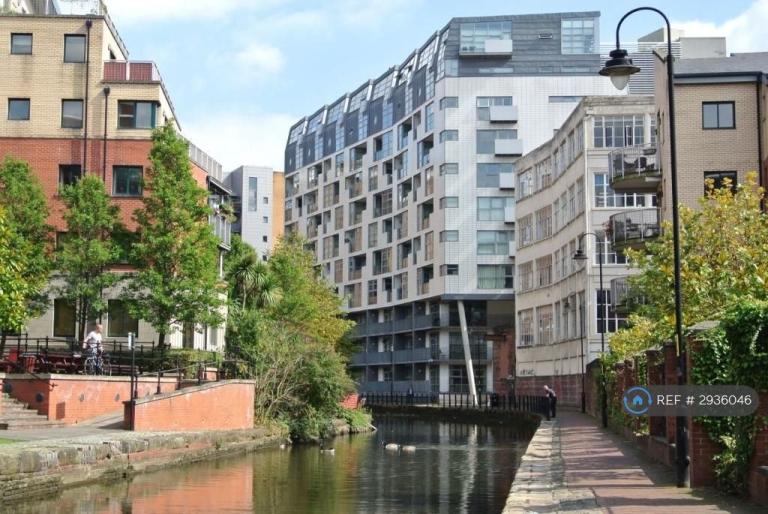 2 bedroom flat in The Lock Building, Manchester, M1 (2 bed) (#2936046)