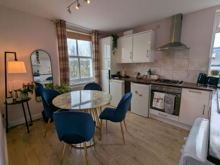 2 bed flat on Camden Road