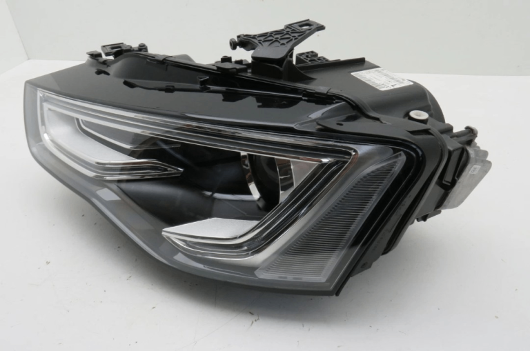 Audi A5 headlight passenger side perfect condition genuine Part
