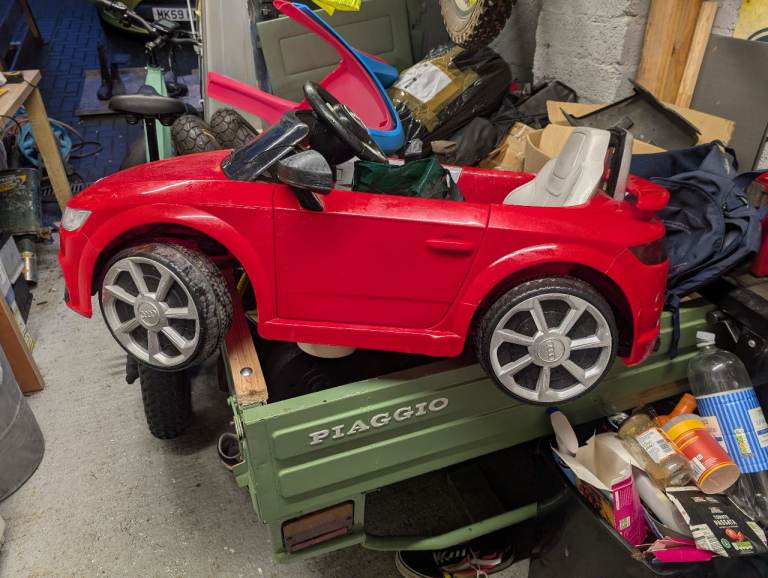 Child's battery powered Audi TT rs.