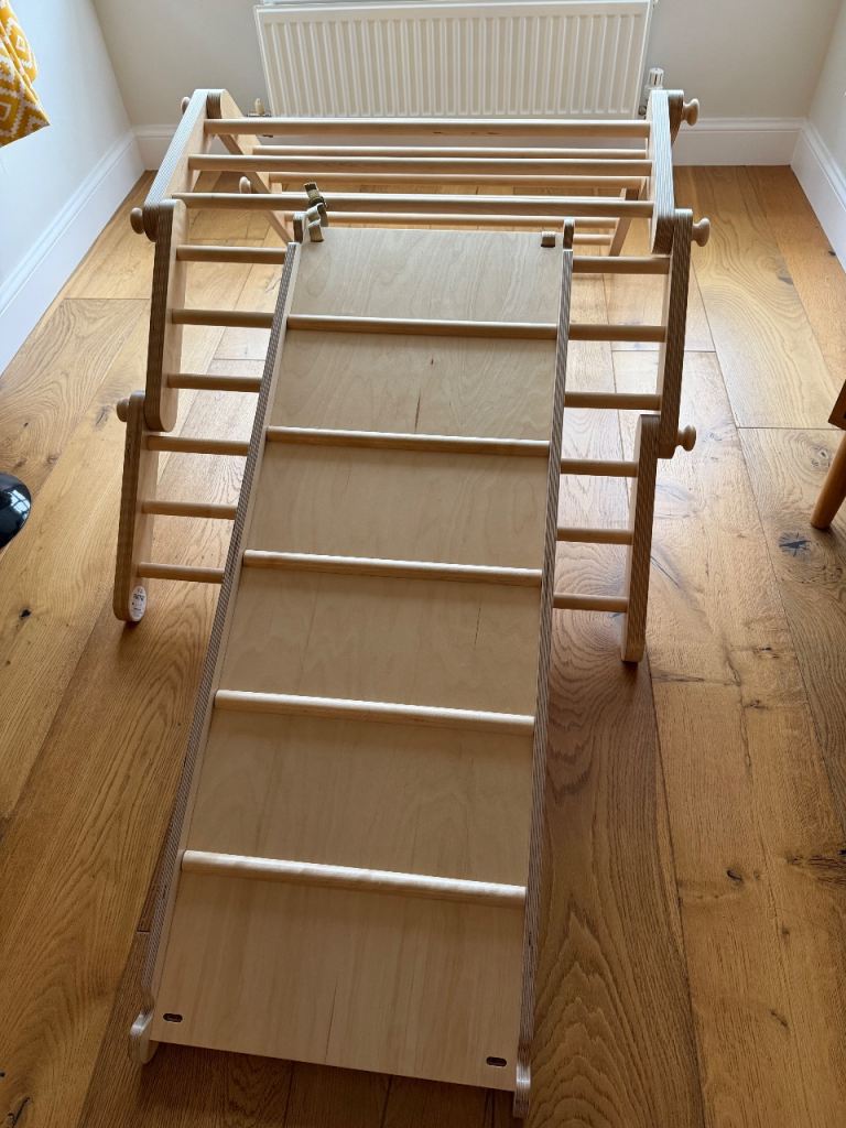 Pickler style triangle frame and slide 