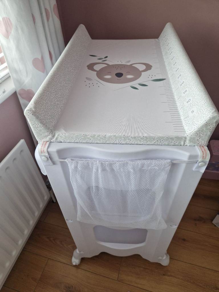 Baby Changing Table with Bath and Storage - White, Good Condition