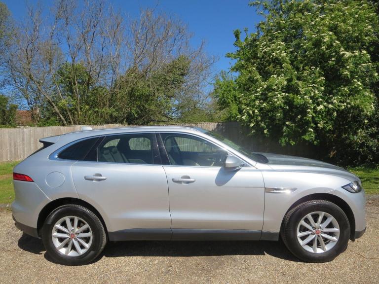 2016 Jaguar F-Pace 2.0d Prestige 5dr Auto AWD ESTATE DIESEL Automatic