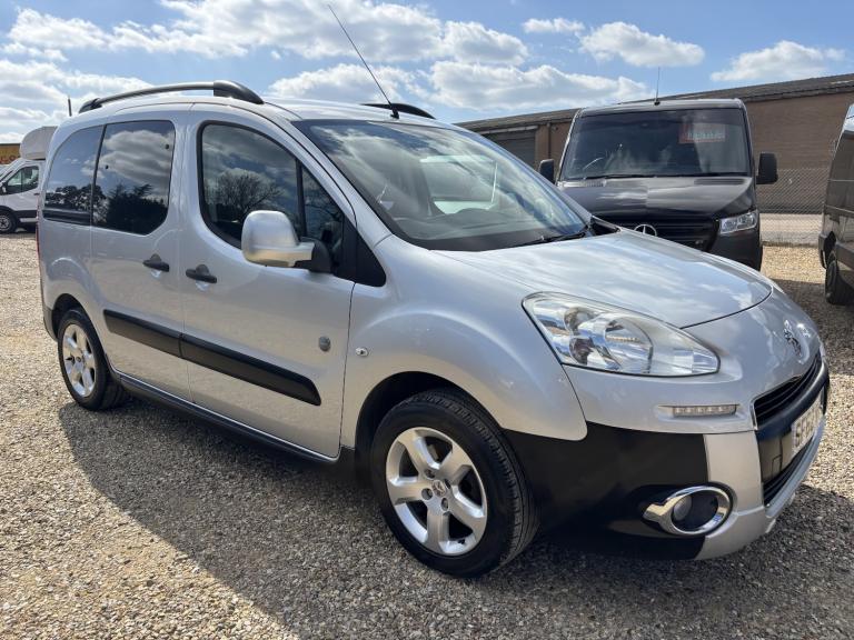 PEUGEOT PARTNER TEPEE 1.6 HDi 8v Tepee Outdoor 2012