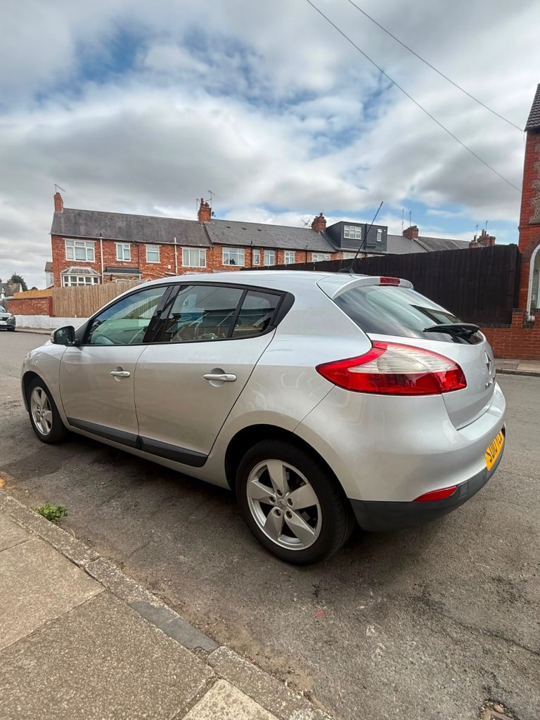 Renault, MEGANE, Hatchback, 2010, Manual, 1461 (cc), 5 doors