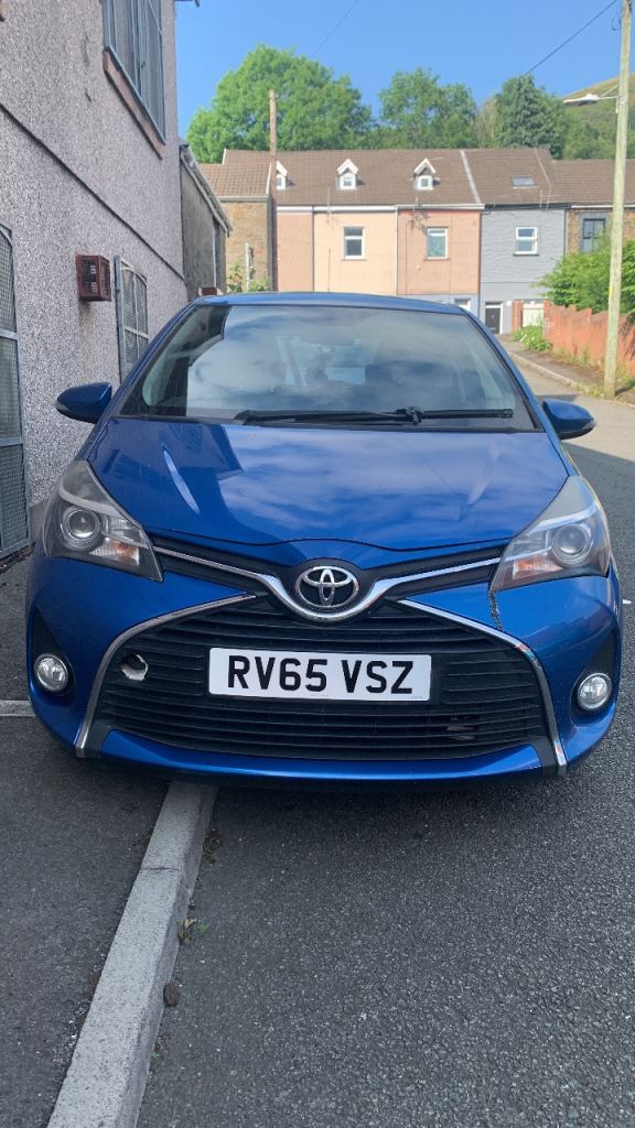Quick sale, Toyota YarisHatchback 1.0 Icon, 2015 (-65) 50Mpg, Drives Great £20 tax 