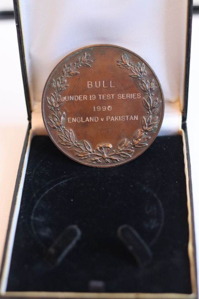 REDUCED! Cricket - England v Pakistan U19 Test Series 1990 Medallion