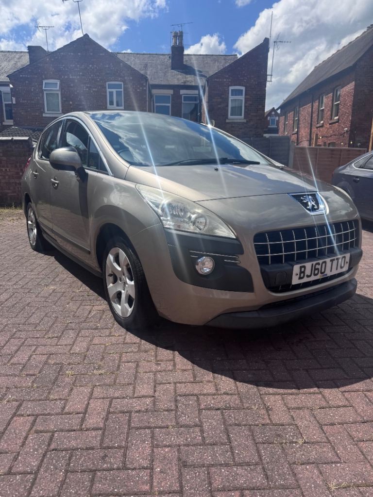 Peugeot, 3008, Hatchback, 2010, Semi-Auto, 1560 (cc), 5 doors
