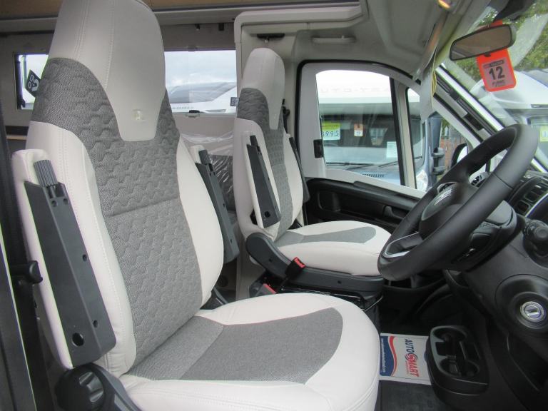 ADRIA CORAL 670 DL 60Y EDITION