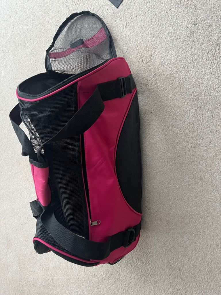 Pet carrier dark pink 