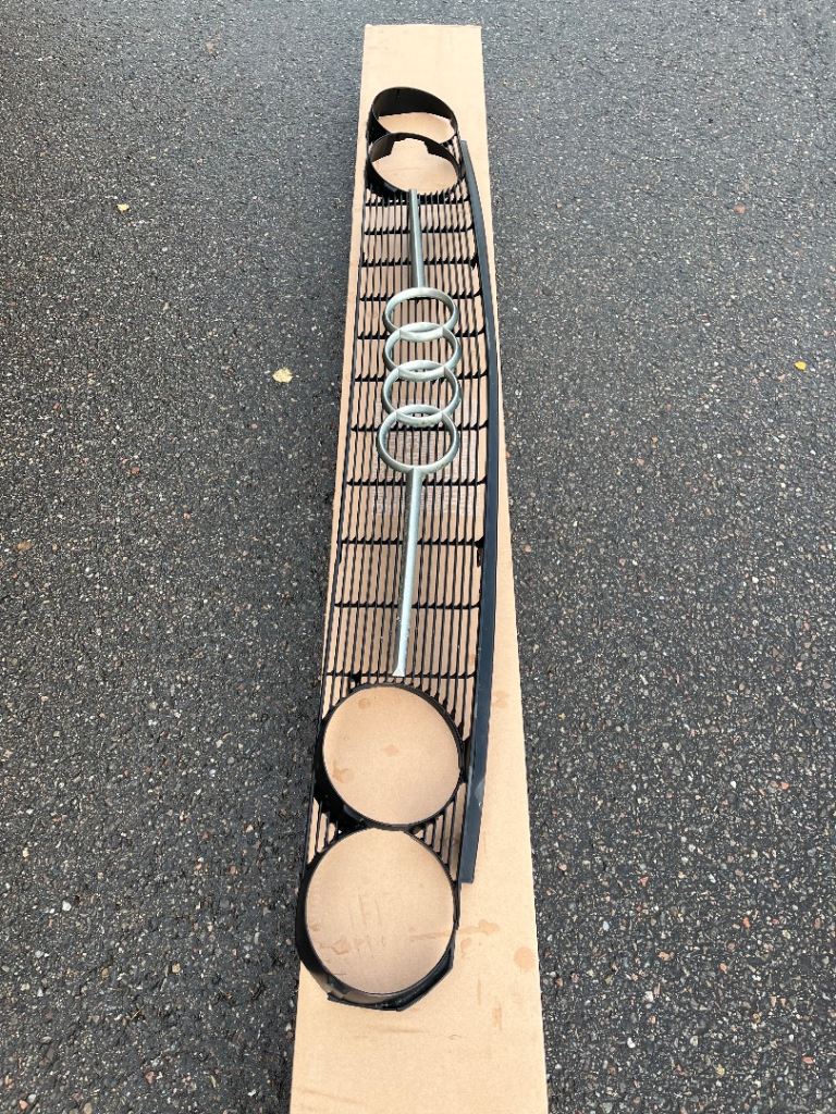 Audi 100 grille from circa 1970’s