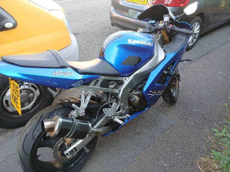 Kawasaki, Ninja ZX 6, 2005, 636 (cc)