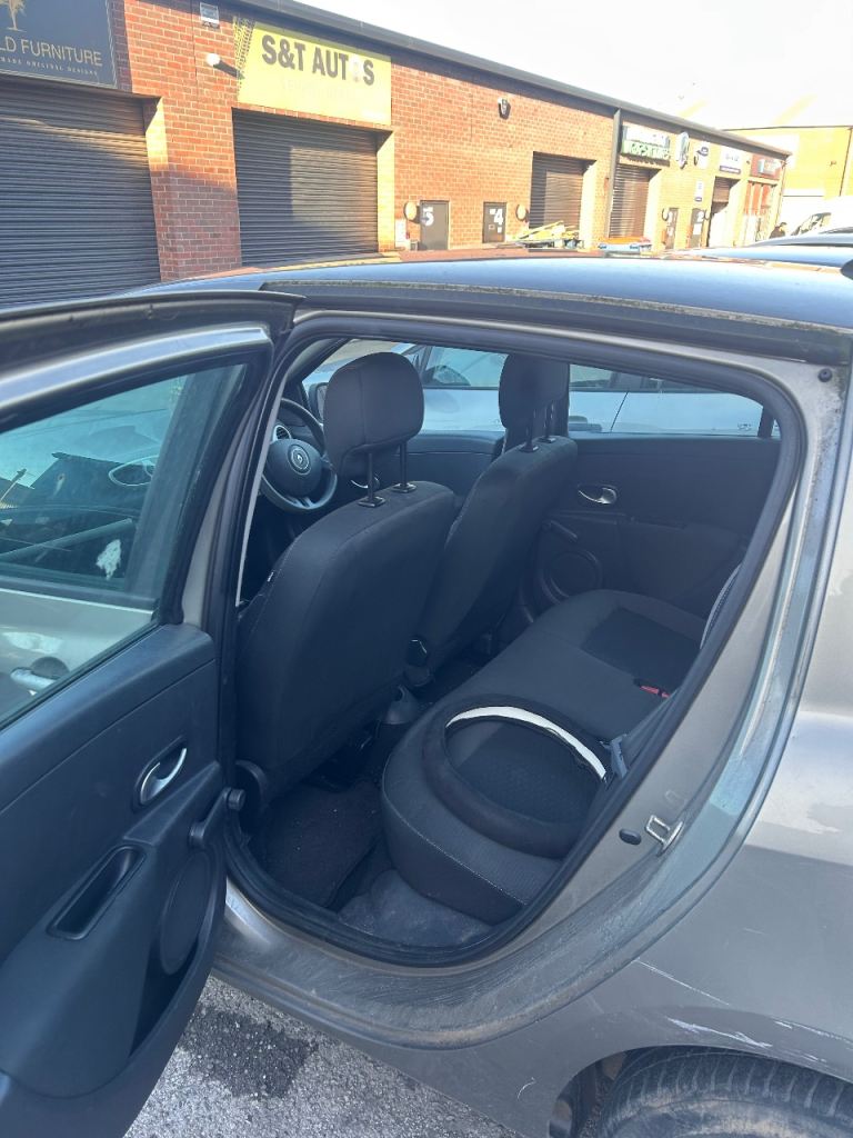 Renault Clio I music 