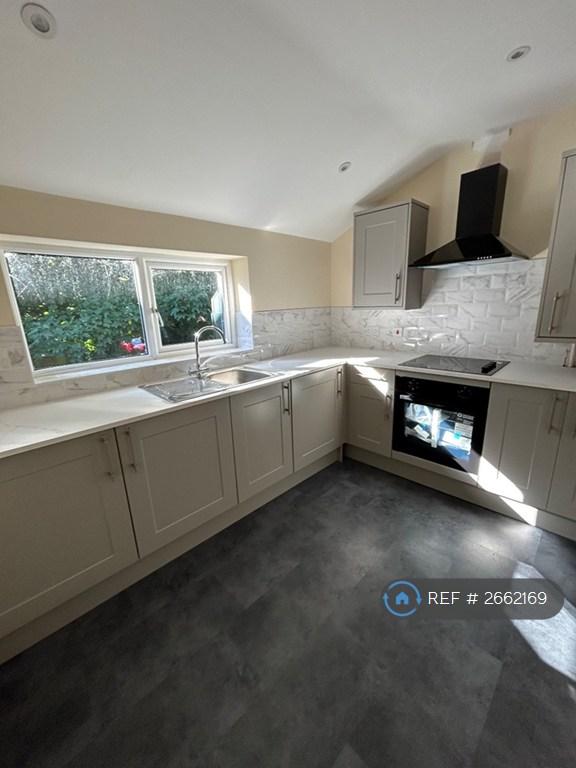 2 bedroom house in Parkfield Road, Liverpool, L17 (2 bed) (#2662169)