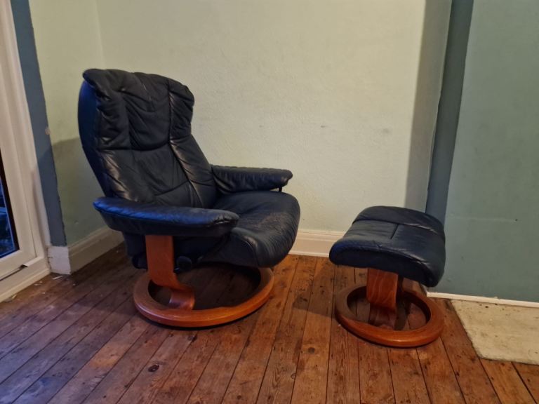 Ekornes Stressless Reclining Armchair With Matching Footstool 
