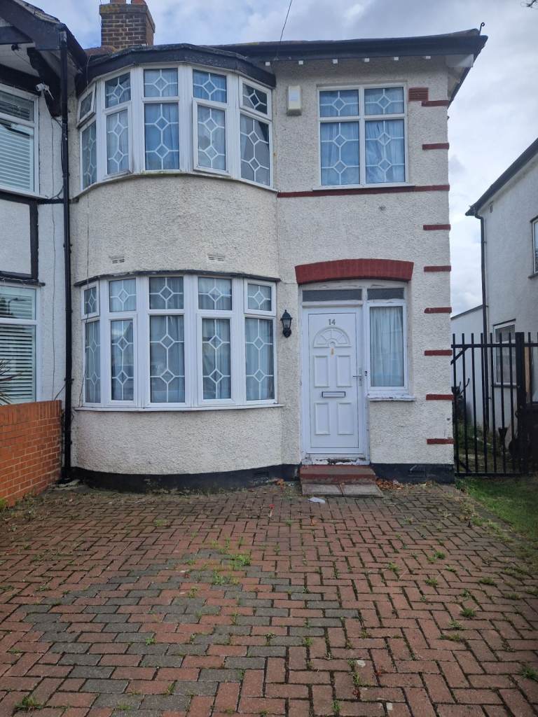 2BEDROOM LODGING HOUSE FOR RENT