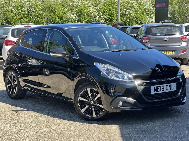 PEUGEOT 208 1.2 PureTech Tech Edition 2019