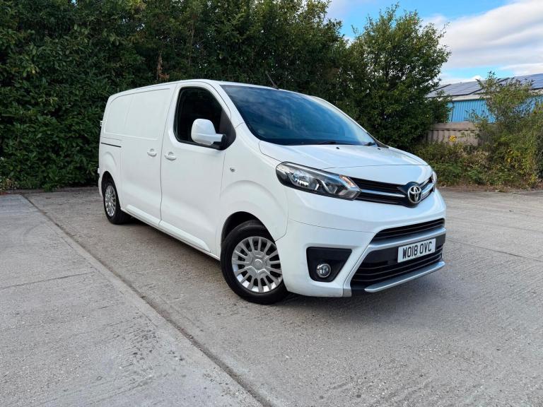 2018 Toyota ProAce 1.6D Comfort Medium Panel Van MWB Euro 6 (s/s) 6dr PANEL VAN Diesel Manual