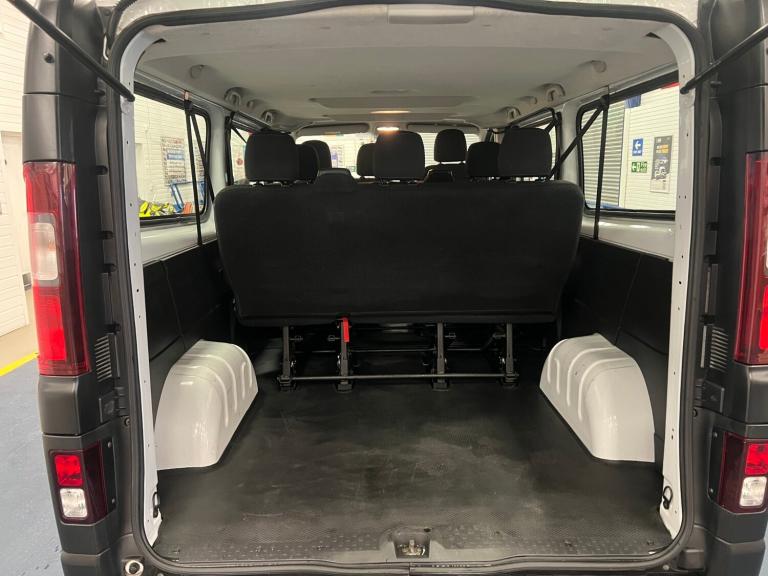 2018 Vauxhall Vivaro L2 1.6CDTI 120PS 9 SEAT LWB MINIBUS (EURO 6) ------------------------------ ...