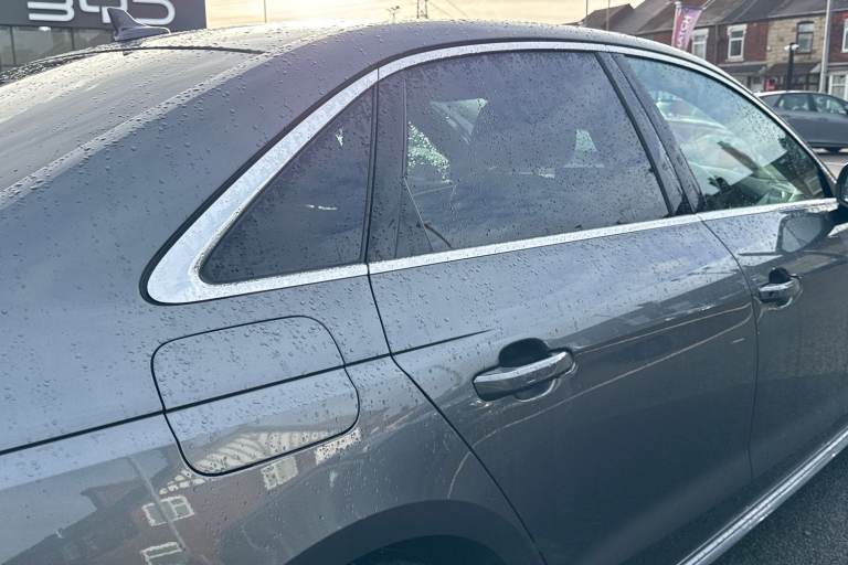 2020 Audi A4 2.0 TFSI 35 S line S Tronic Euro 6 (s/s) 4dr Saloon PETROL Automatic