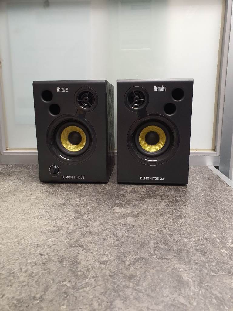 Hercules Dj Monitor 32 Pair Of Studio Speakers - Black W/Power Lead 