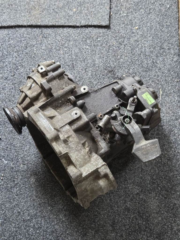 Volkswagen Golf (MK5/MK6) 2005 Diesel manual 5 speed gearbox 1K0711046M