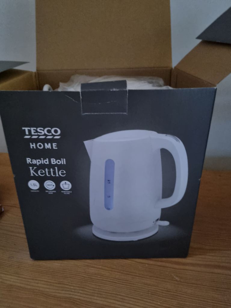 image for Tesco repid boil white kettle