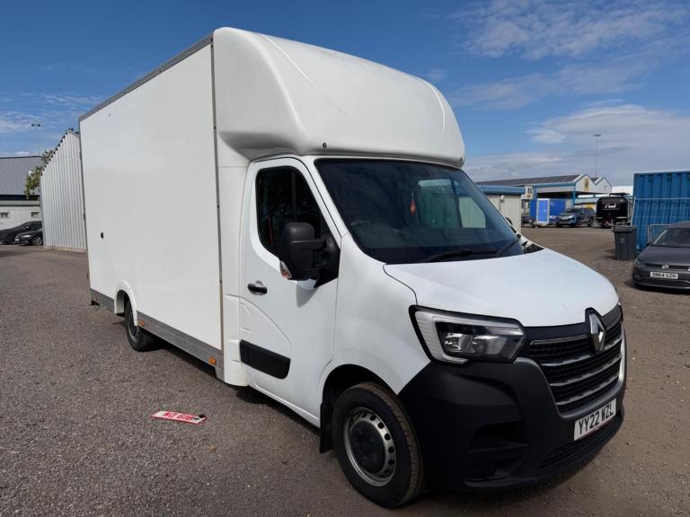 2022 Renault Master RED ENGINE 3500 KG 4.5 MT PLATFORM CAB DIESEL Manual